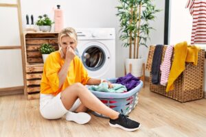 How to remove mold from clothes
